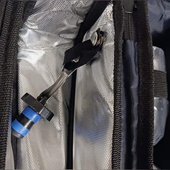 NWT LEXI HOME 7-PIECE BEVERAGE CARRIER TOTE BAG W/ACCESSORIES PLASTIC BEVERAGE - Picture 7 of 10